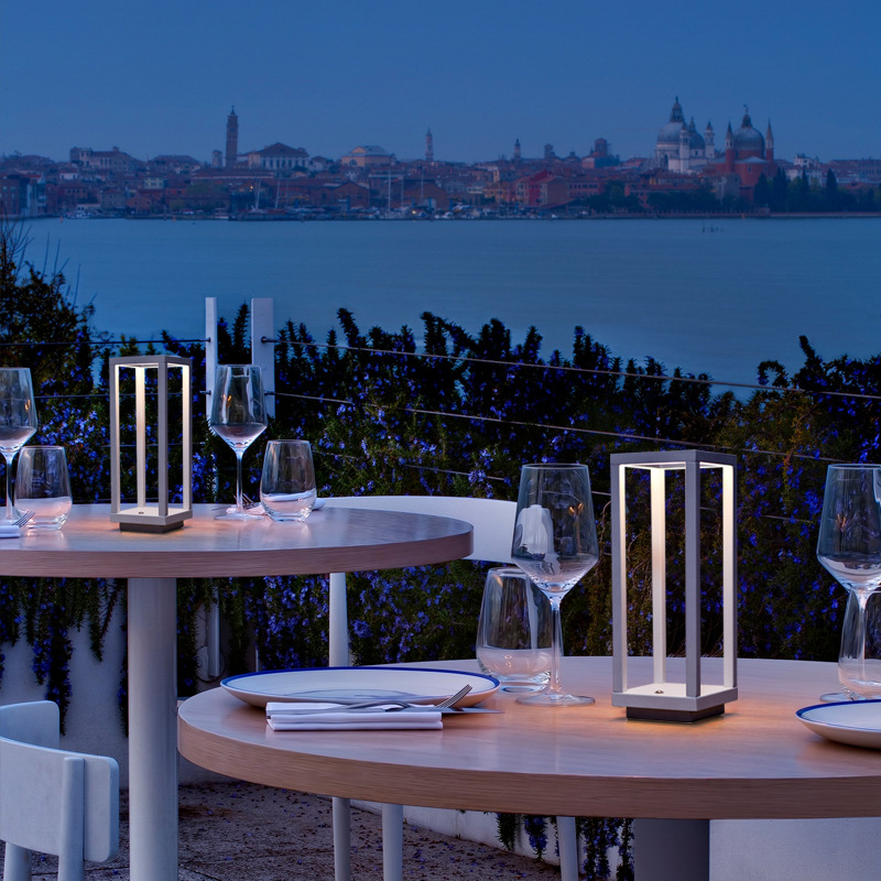 LED Dokunmatik Şarjlı Masa Lam - Outdoor Lighting Restaurant incelemesi ve fiyatı
